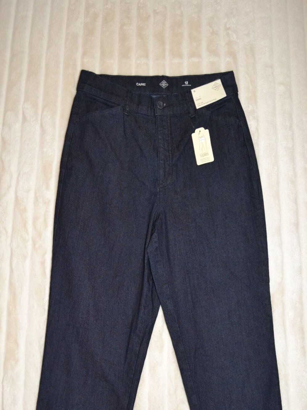 St Johns Bay dark denim NEW Mid rise Secretly Slender Capri pants, sz 12